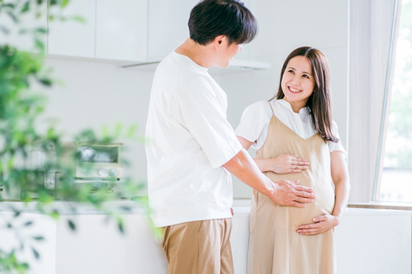笑顔の妊婦さん